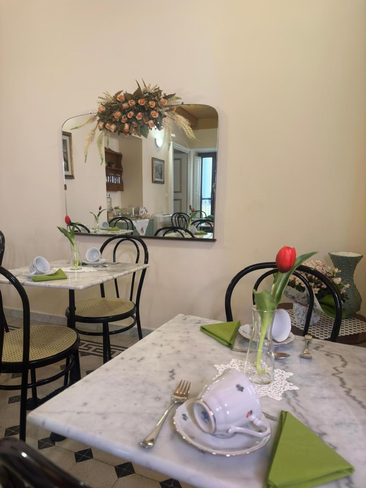 Residenza Gonzaga Hotel Serracapriola Bagian luar foto