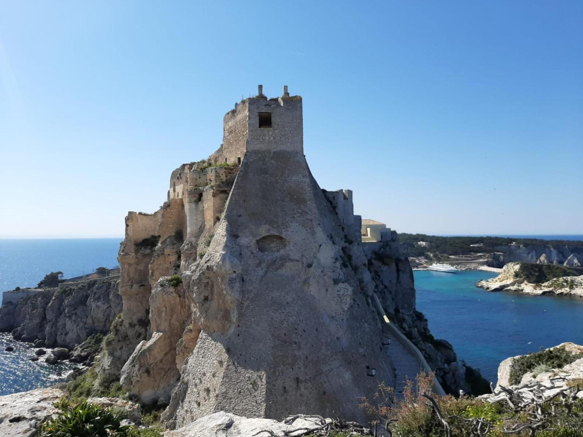 Residenza Gonzaga Hotel Serracapriola Bagian luar foto