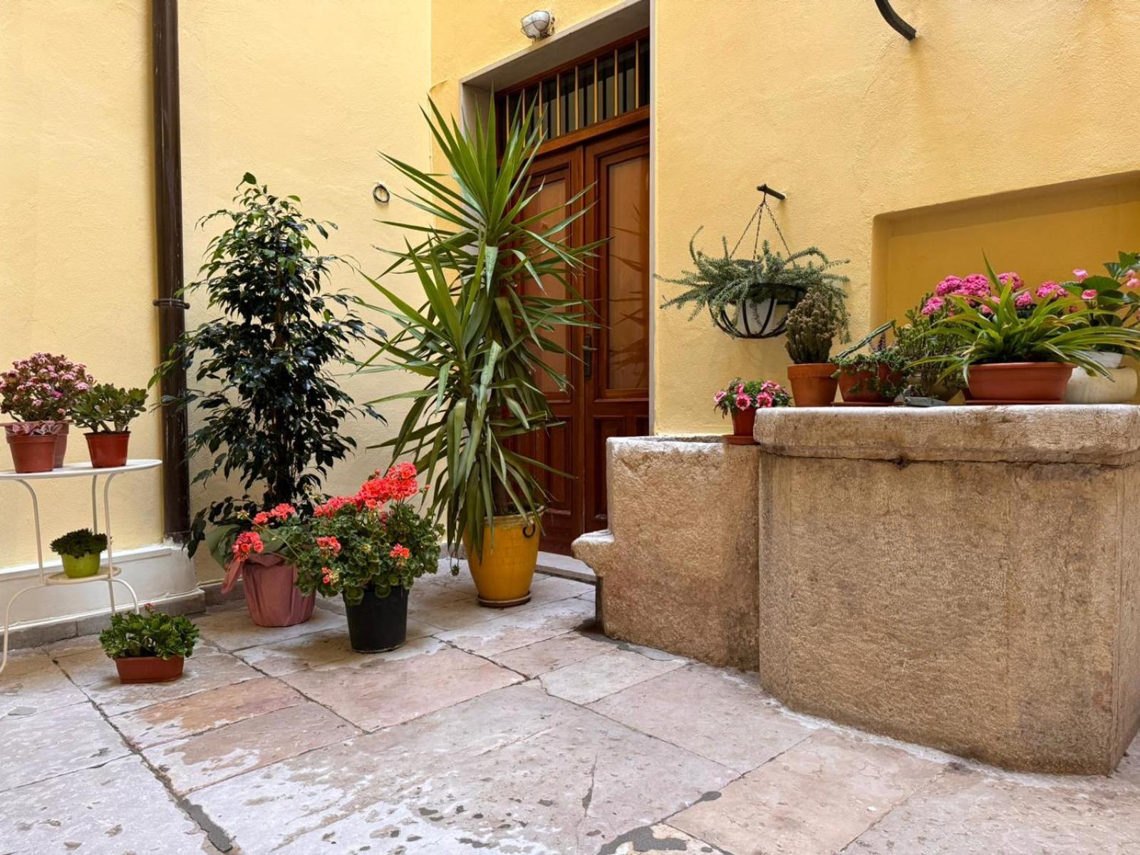 Residenza Gonzaga Hotel Serracapriola Bagian luar foto